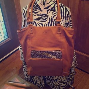 Large satchel with computer sleeve